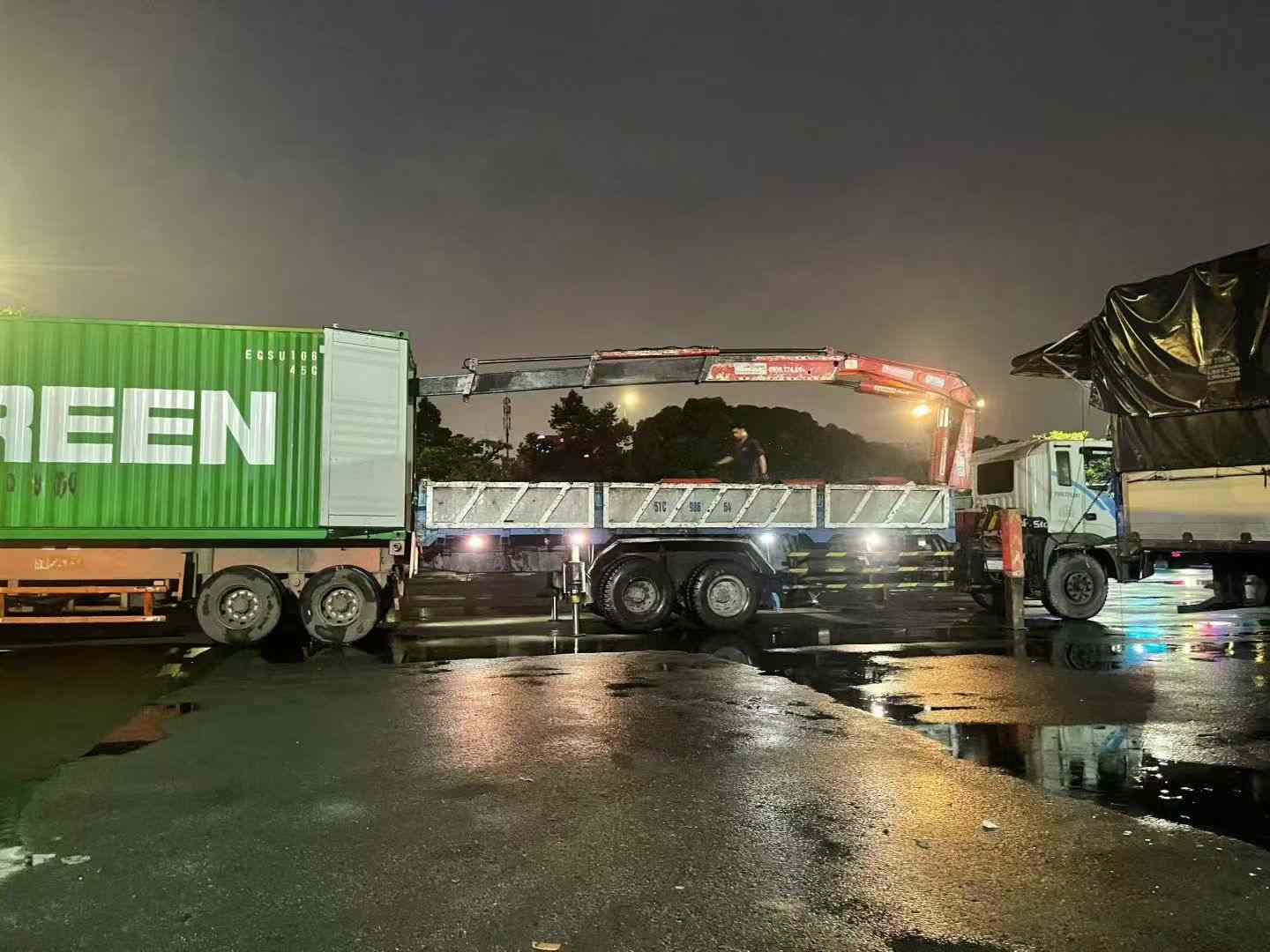 CNC press brake 4+1 Aixes ship to Vietnam PS LASER  